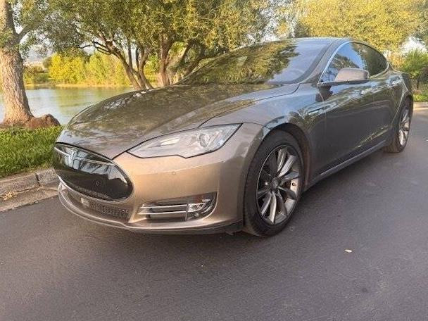 TESLA MODEL S 2016 5YJSA1E15GF122829 image TESLA MODEL S 2016 5YJSA1E15GF122829 image